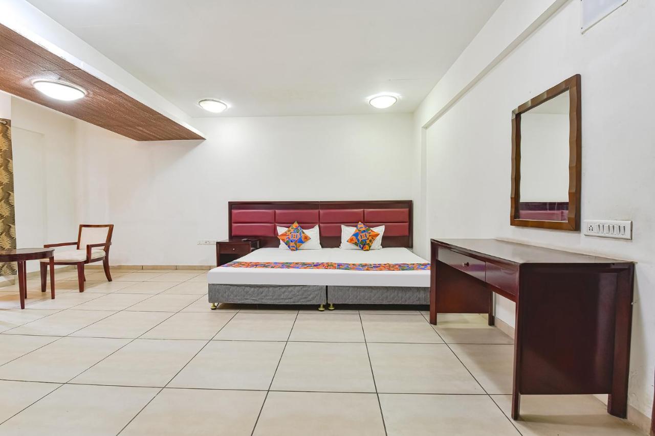 Fabhotel Gl Residency - Satellite Amhedabad Dış mekan fotoğraf