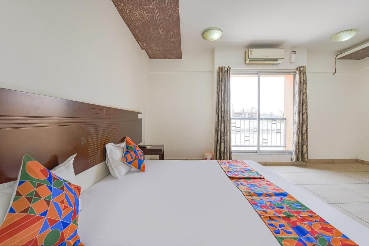 Fabhotel Gl Residency - Satellite Amhedabad Dış mekan fotoğraf
